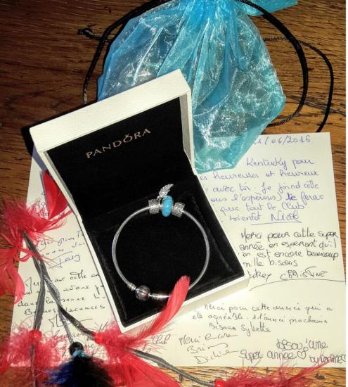 Merci beaucoup de ce superbe cadeau ♥ trés touchée.